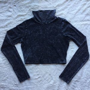 Grey Acid Wash Long-Sleeve Crop Top